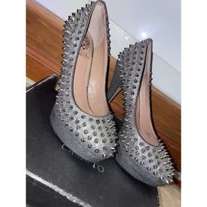 Vince Camuto Silver studded Madelyn-8M